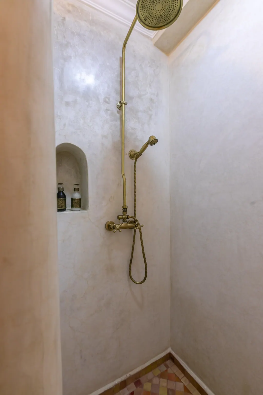 Terracotta room bathroom with a painted ceramic basin